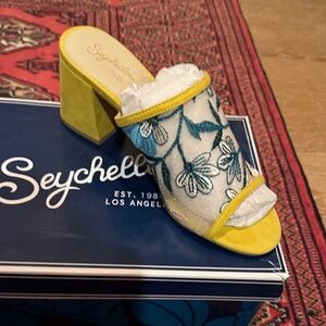 NWT Seychelles Yellow and Blue Floral Mules See Through Embroidery